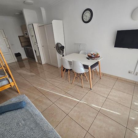 Everything You Need. All Right Here. Apartamento Costa Adeje  Exterior foto